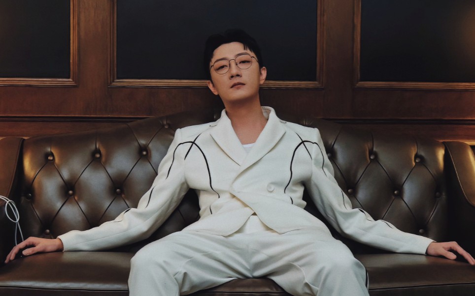 【苏小玎】老默真的教会他正视美貌了!眼镜西装焊死吧