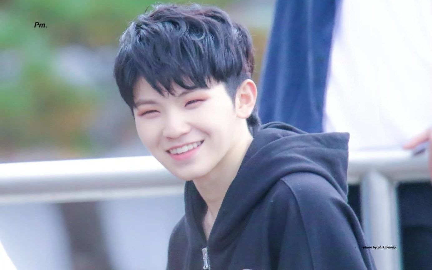 【woozi李知勋】你还是从前那个少年,没有一丝丝改变