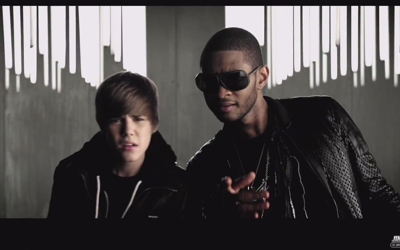 [图]【Justin Bieber】Somebody To Love Remix ft. Usher.(1080p)