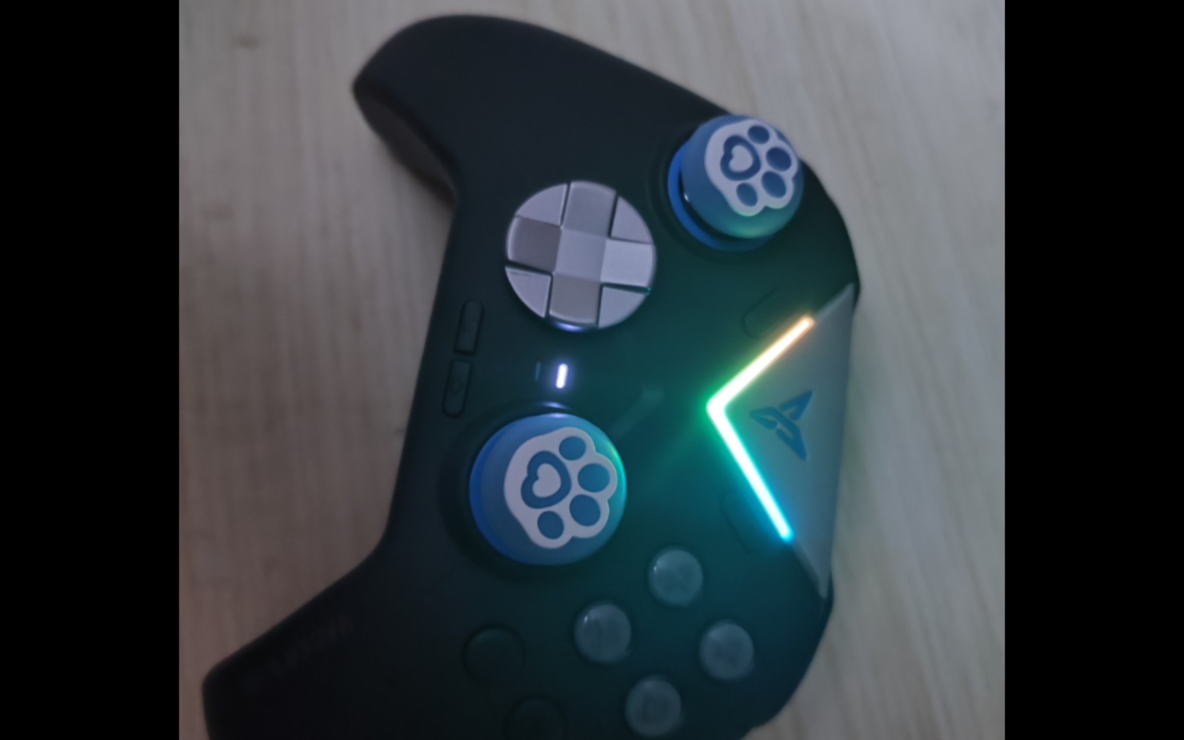 最适合pvp的手柄?--飞智黑武士3pro