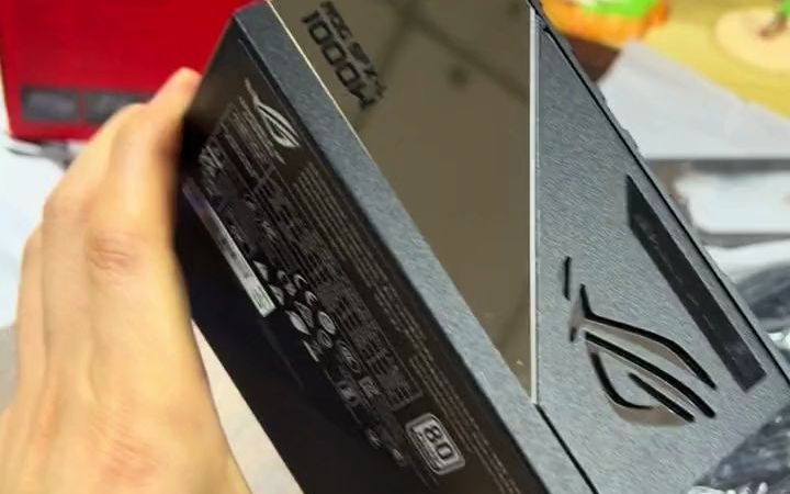 华硕asus rog loki 洛基 1000w sfxl迷你电源 原生atx3.0pcie5.