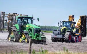 Download Video: 约翰迪尔（John Deere）8RX_410履带式拖拉机&克拉斯（CLAAS）AXION_960_TT半履带式拖拉机联合进行耕整地作业