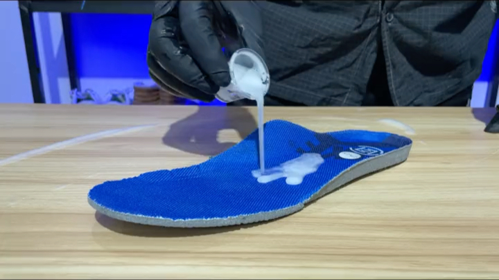 你们会在球鞋上写字吗