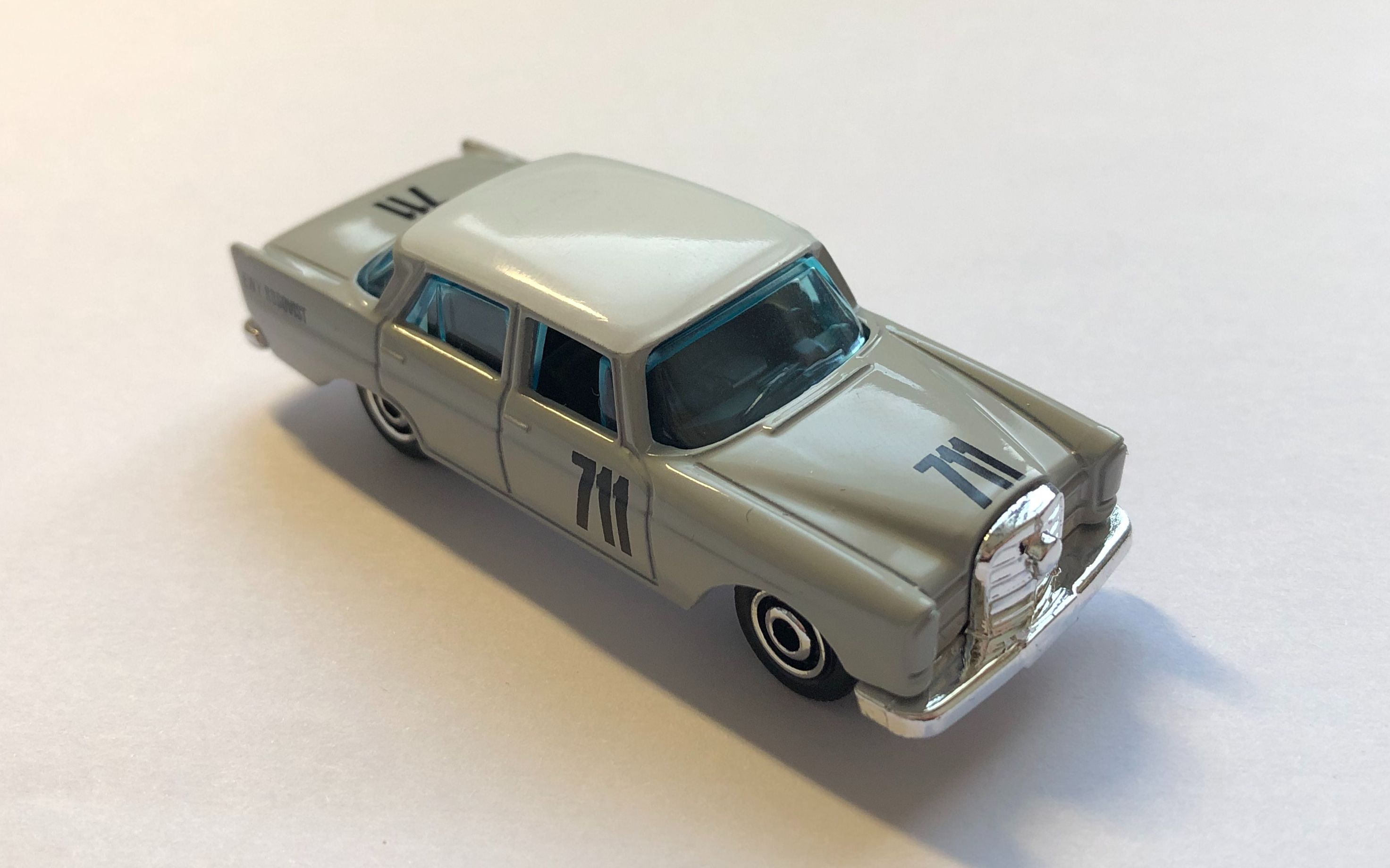 火柴盒 62款奔驰220 se