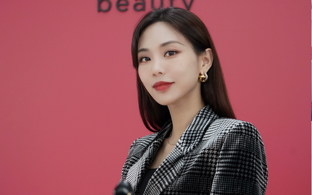 【王霏霏】20201029 阿玛尼armani美妆直播录屏_哔哩哔哩 (゜-゜)つロ