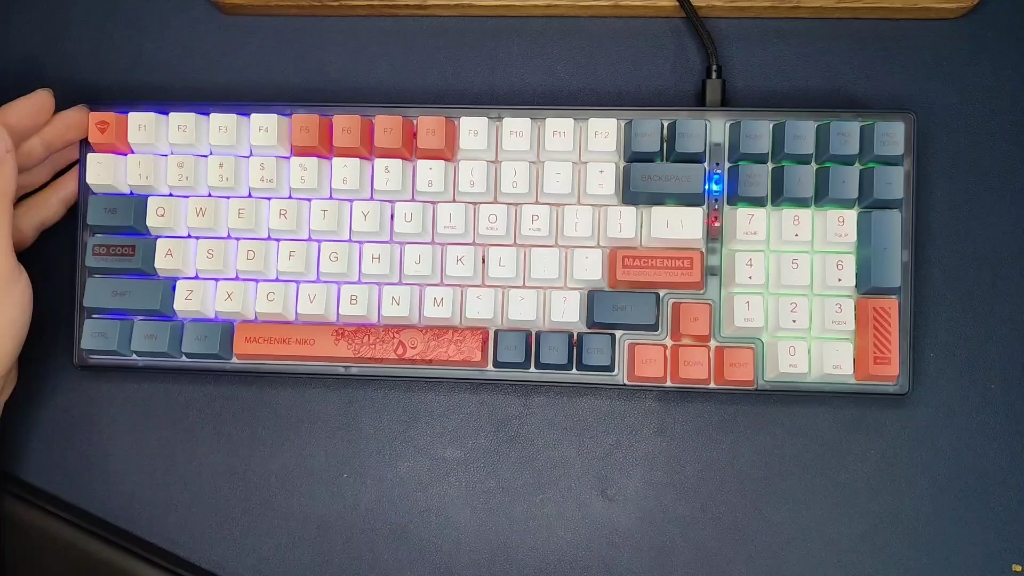 依旧颜值巅峰机械师k600落日余晖键盘上手