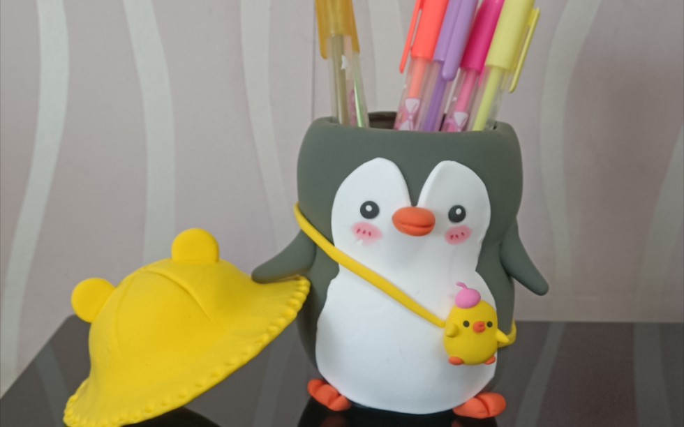 可爱的粘土企鹅收纳盒/笔筒做法