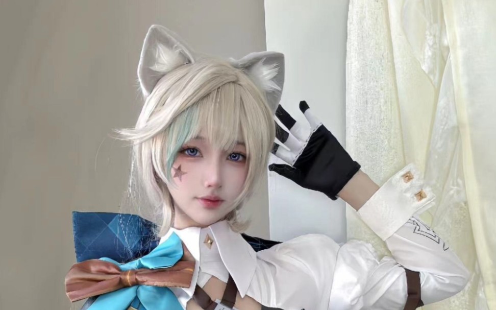 漂亮小姐姐cos原神琳妮特