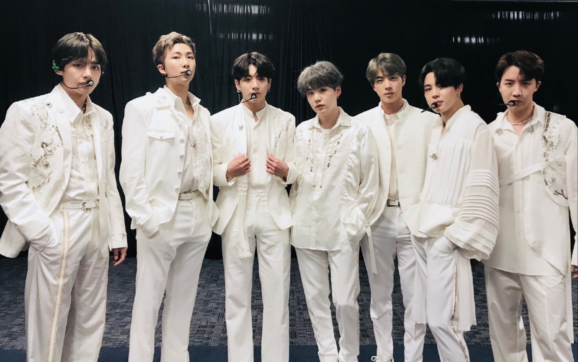 【bts】「双语字幕」love 玫瑰碗场我想参与进你的小说里,以恋人的