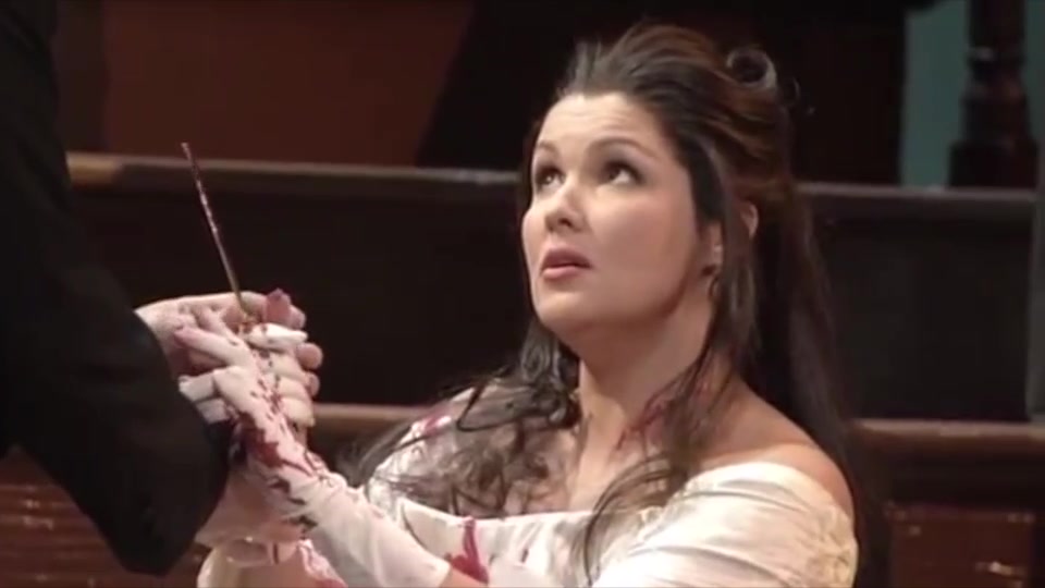 [图]【Anna Netrebko】-Lucia di Lammermoor-拉美莫尔露琪亚-Il dolce suono-香烛已燃起