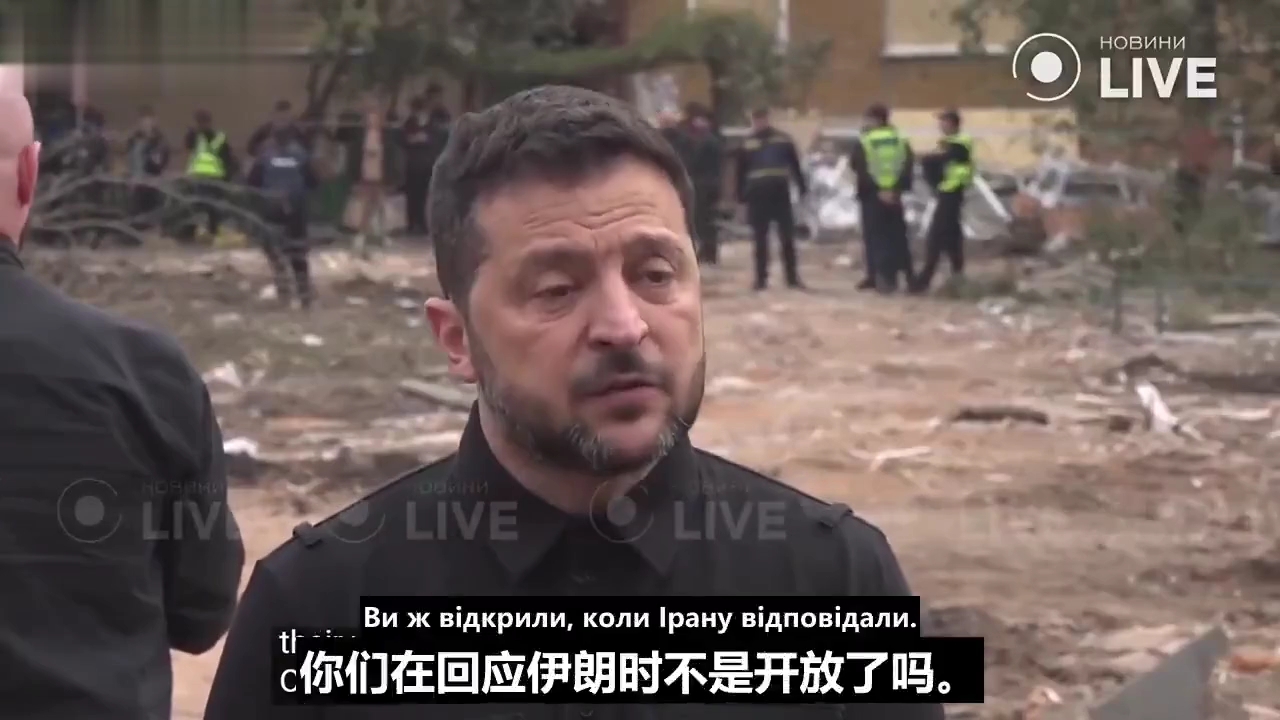 泽连斯基站在废墟前情绪近乎失控。在川普与普京通电话后，美方做出了一个震撼全球的决定——允许俄罗斯销售柴油。