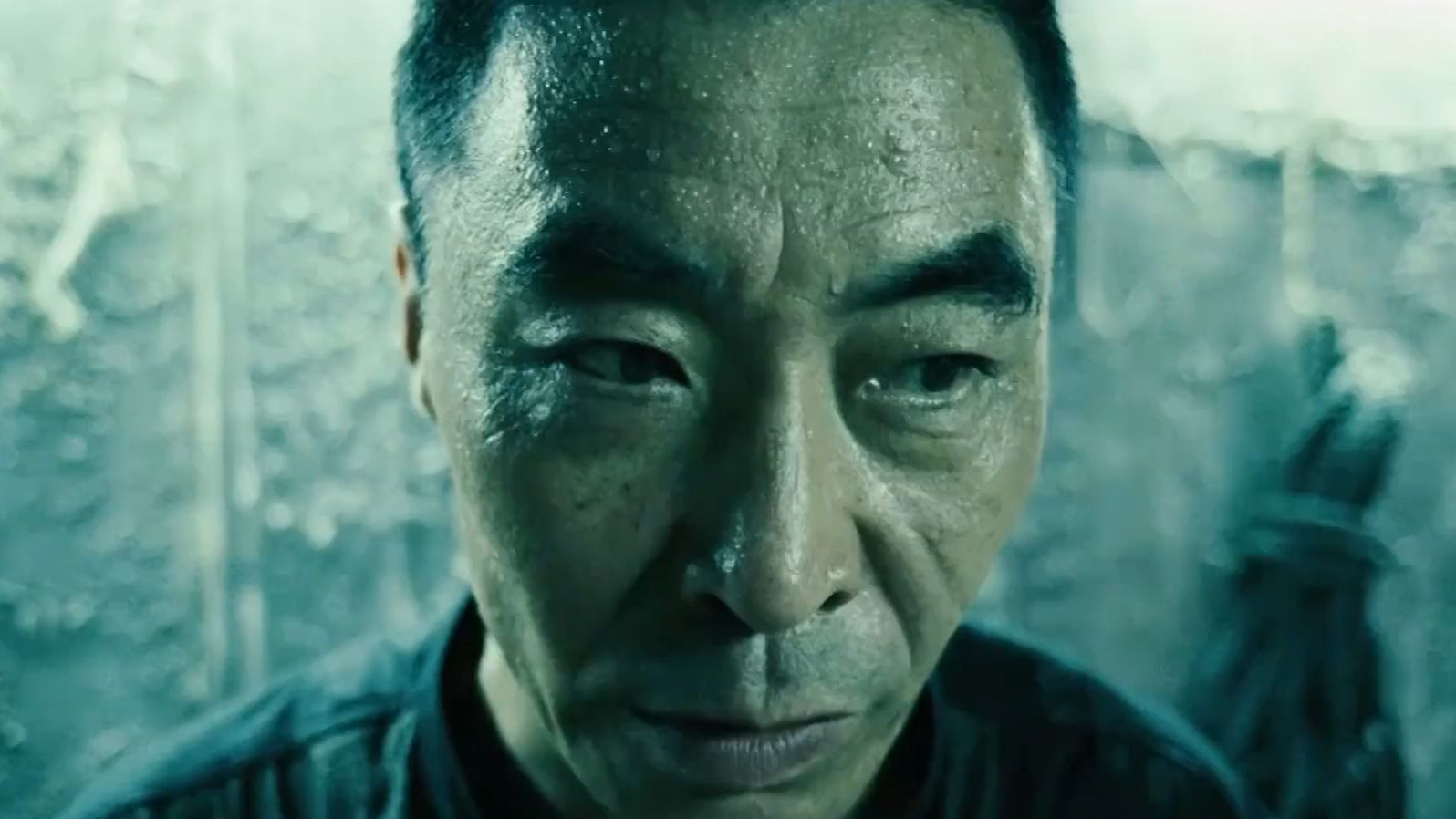 "额就让你看一下,啥叫干一行 爱一行"