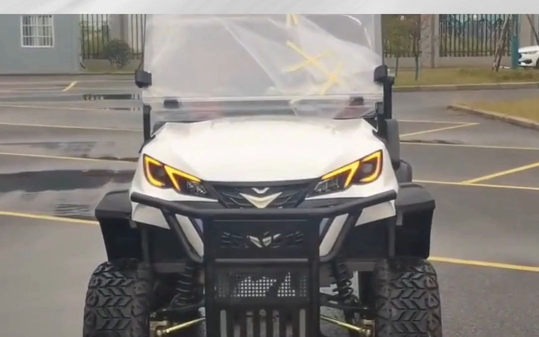 新款电动高尔夫球车 度假村酒店球场越野款高尔夫球车贵宾接待车