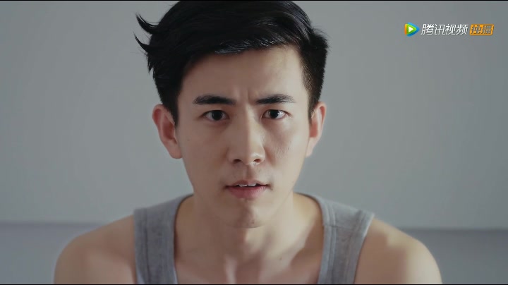 余皓cut,这个蛇精病就是霸道总裁范的亚当,随便一个截图就是表情包