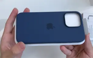 Download Video: 【抢先体验】iPhone 16 Pro Max官方手机壳开箱+评测