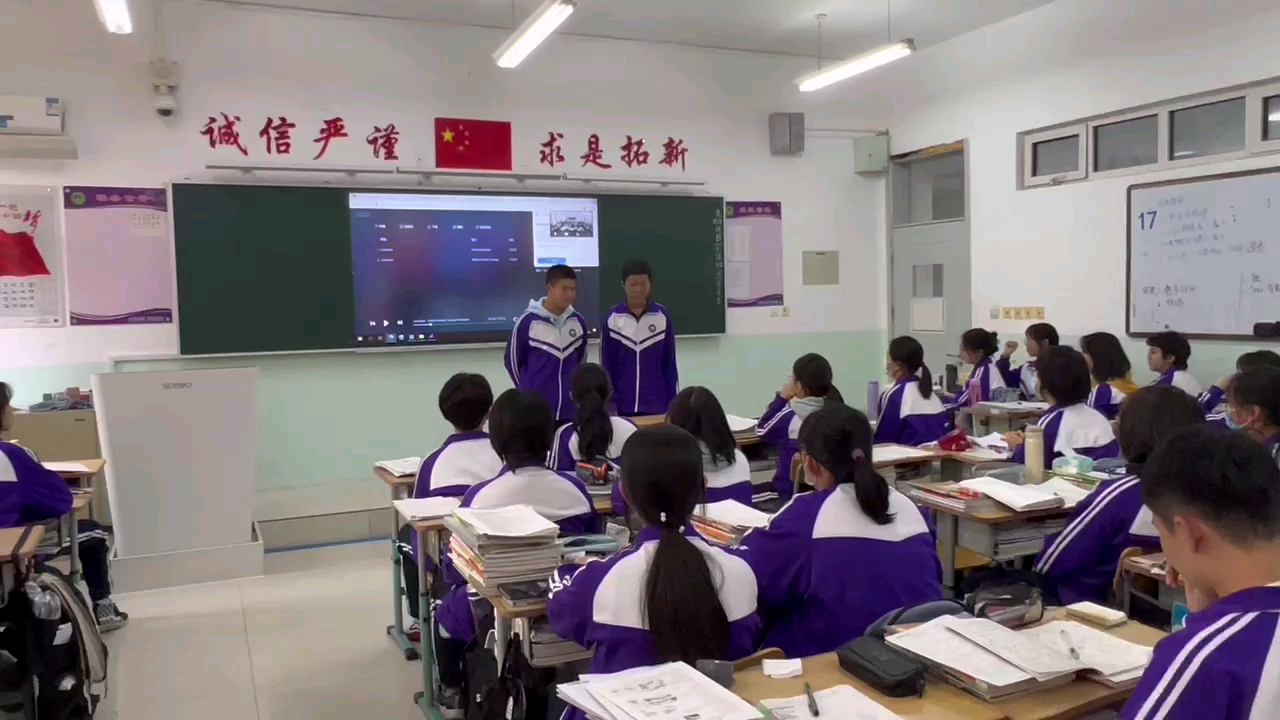 [图]【相声】自食其果（片段） 表演者:up同学和up