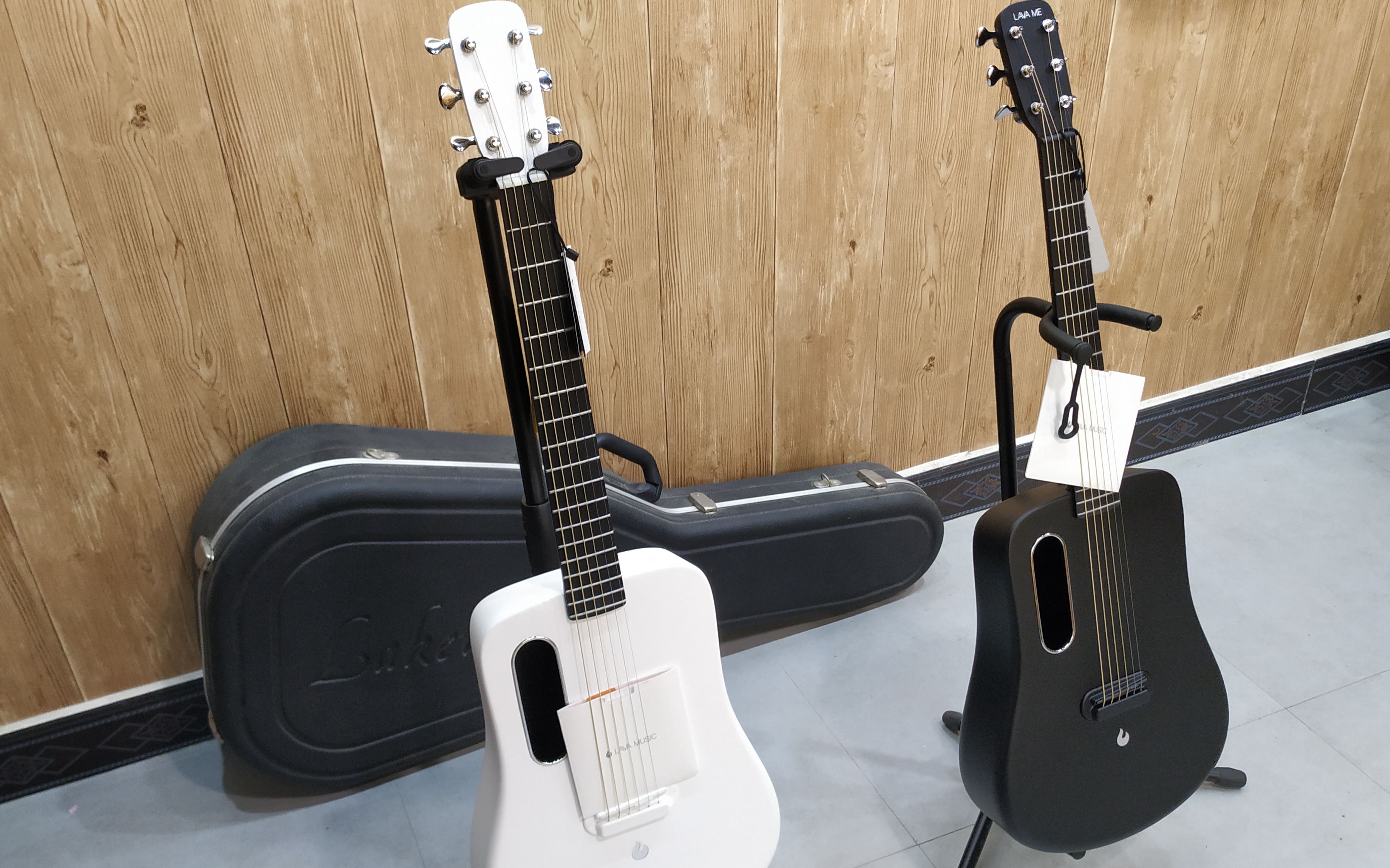 颠覆吉他制作的传统,拿火lava me 2吉他测评