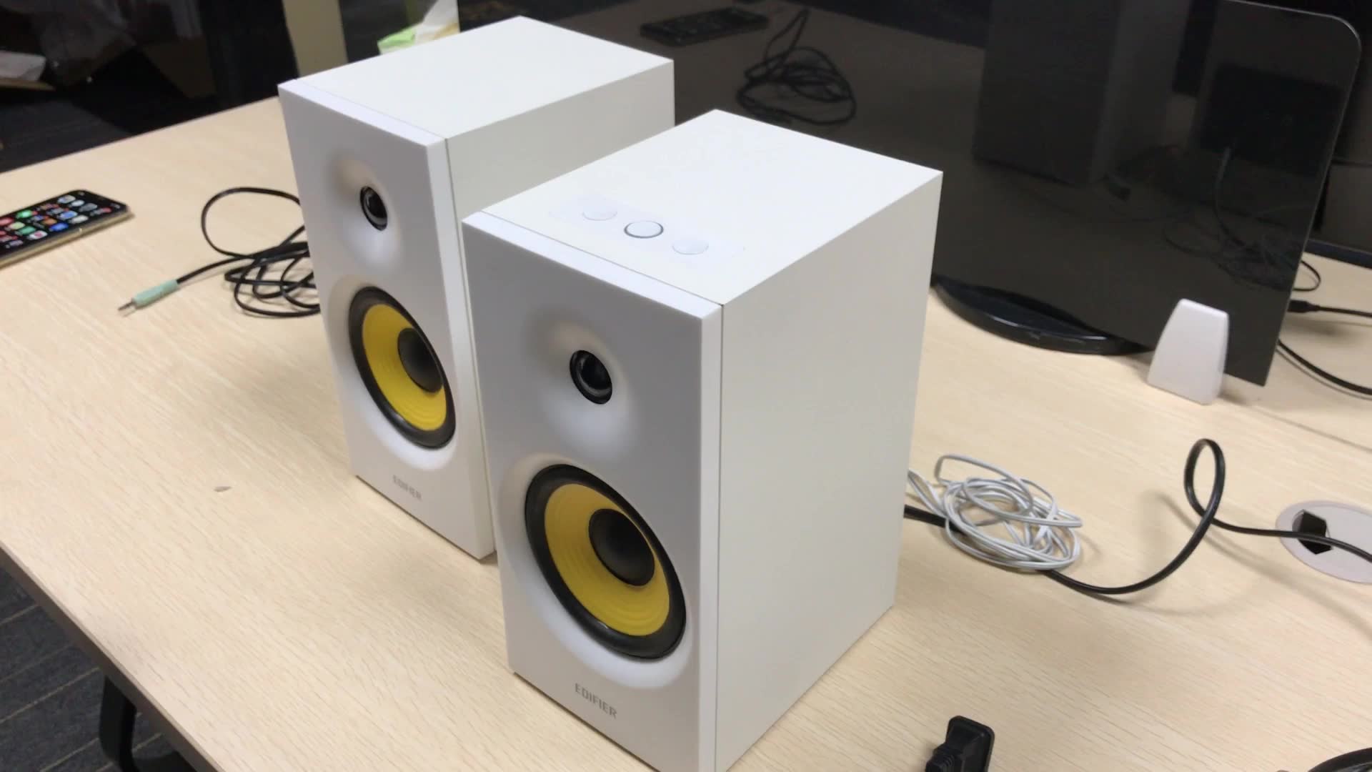 漫步者r1080bt使用方法