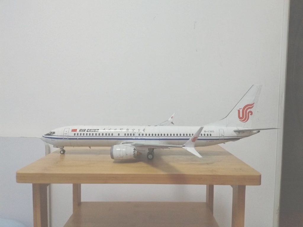 纸模型国航737max8