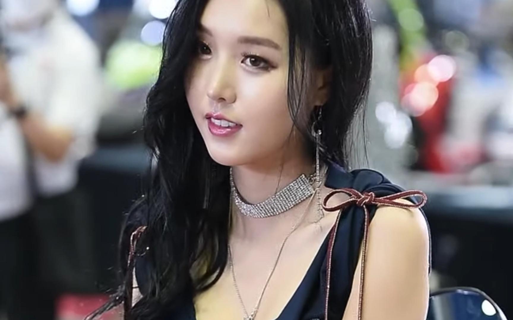 车展模特金佳音,明眸善睐,美丽动人