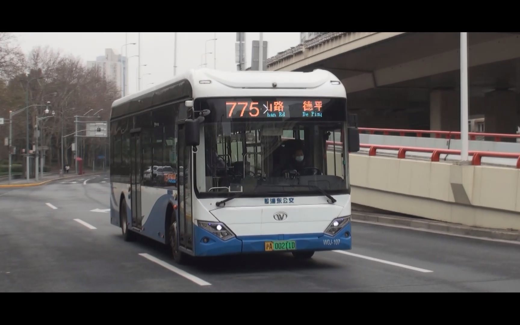 上海公交 浦东杨高 775路 w0j-107