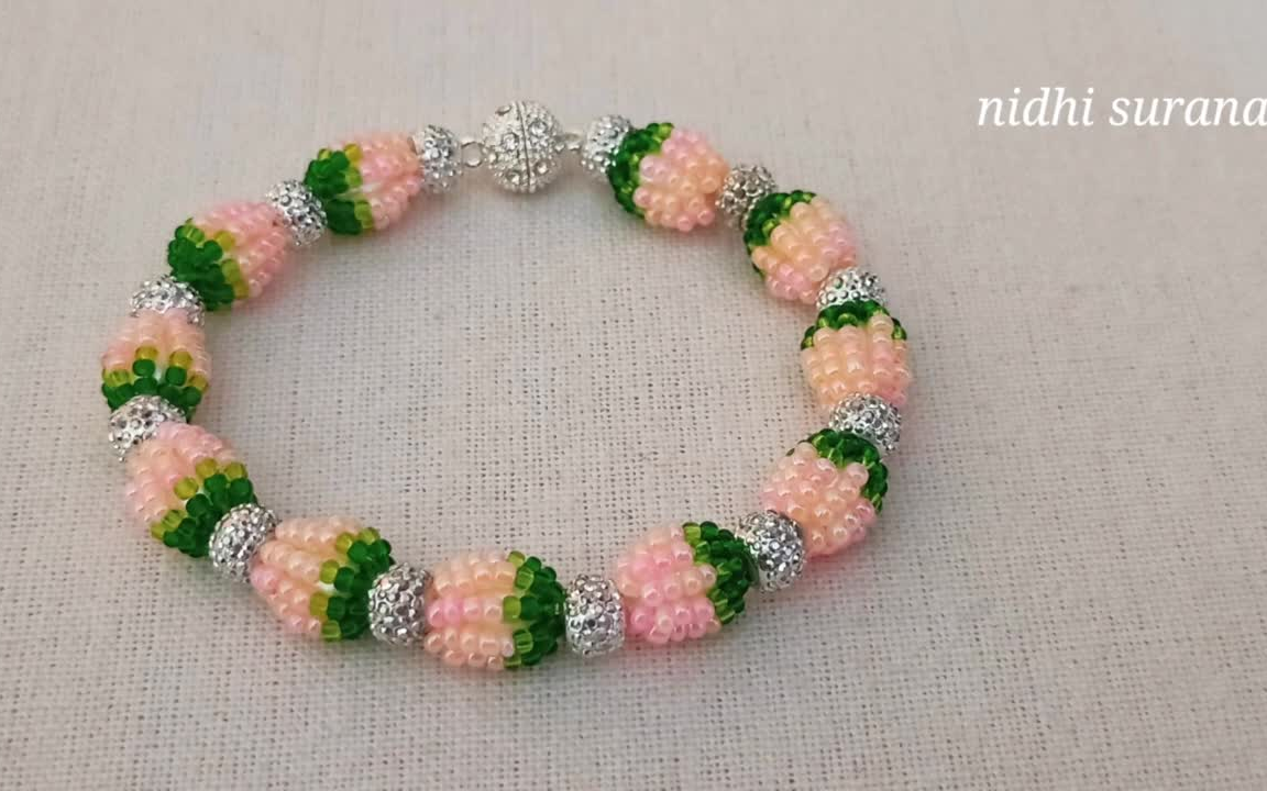 【博博熊手作】 串珠莲花蕾手镯