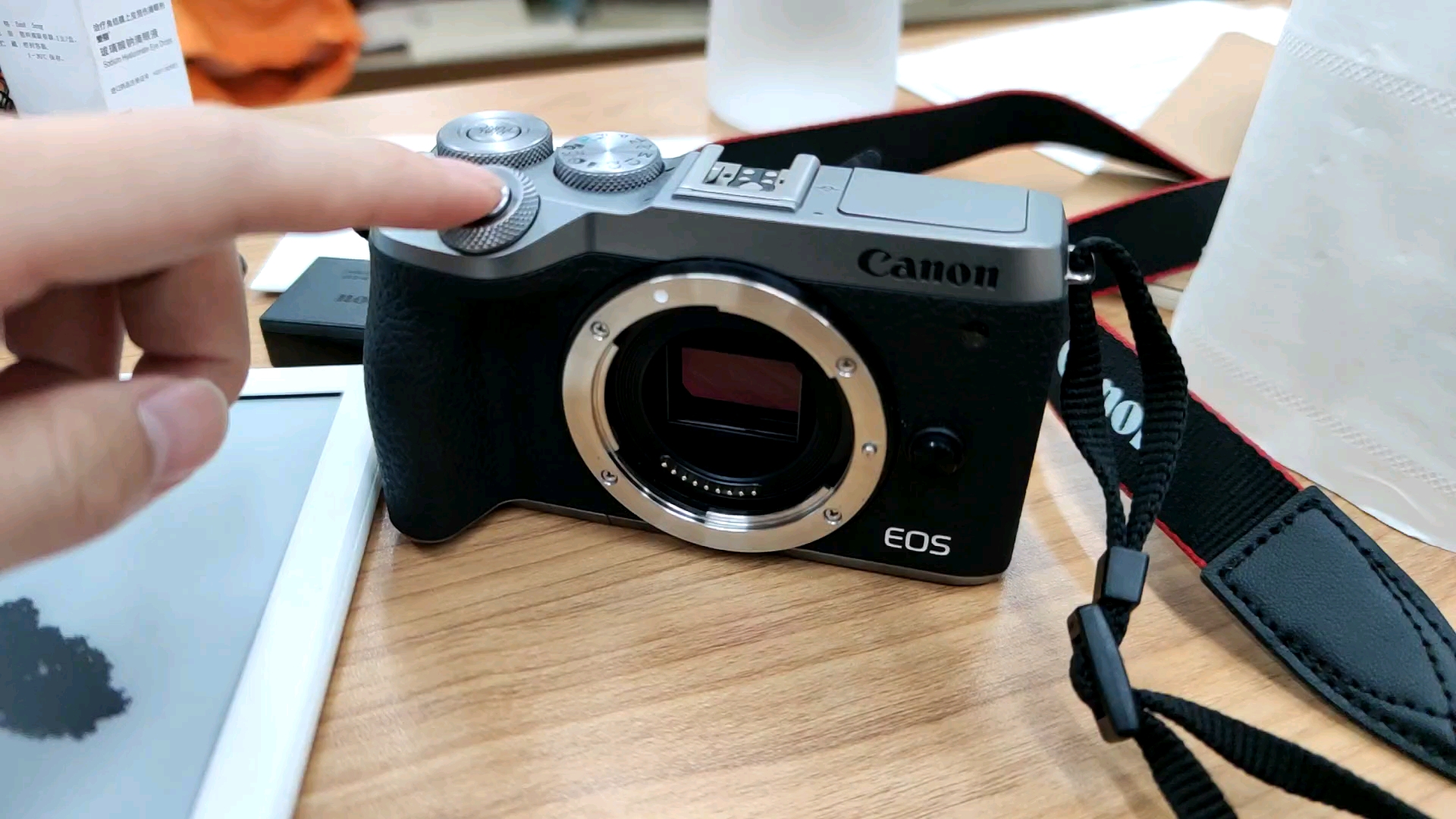 佳能m6二代高速快门声浪