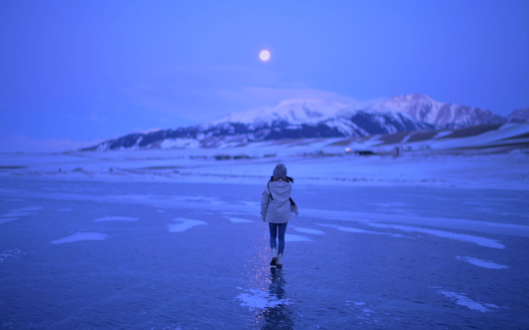 [图]星河旅人的治愈曲｜星空、木屋、粉雪、冰湖、月落、晨曦和零下二十度的新疆