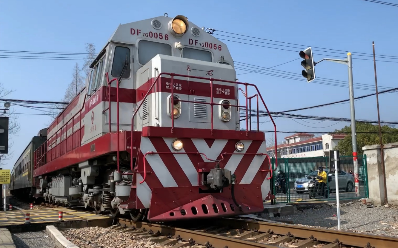 df7g调度机车拉绿皮25b【转向架视角】_哔哩哔哩 (゜-゜)つロ 干杯