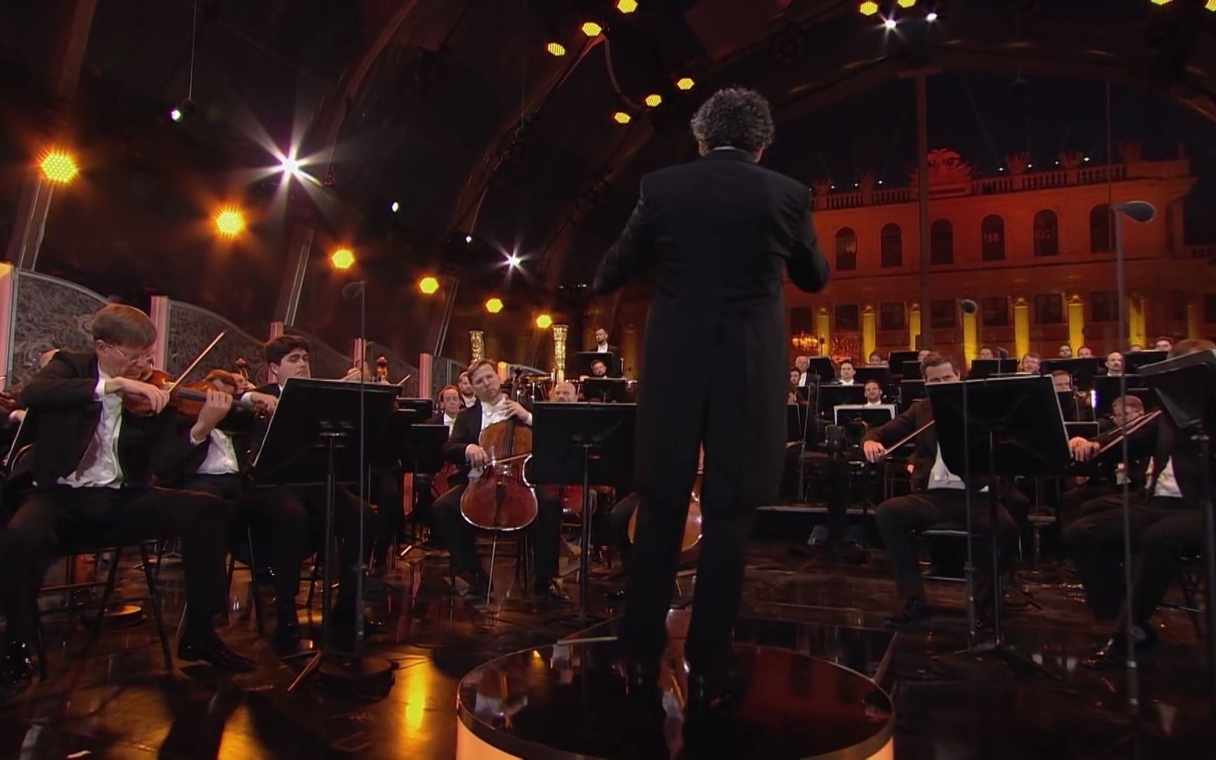 [图]Vienna Philharmonic – Barber: Adagio for Strings, Op.11 (Summer Night Concert）