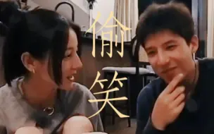 Скачать видео: 小狗被训了但是很开心哈哈哈“你别老说我不开心”“你没有嘛～”“有”