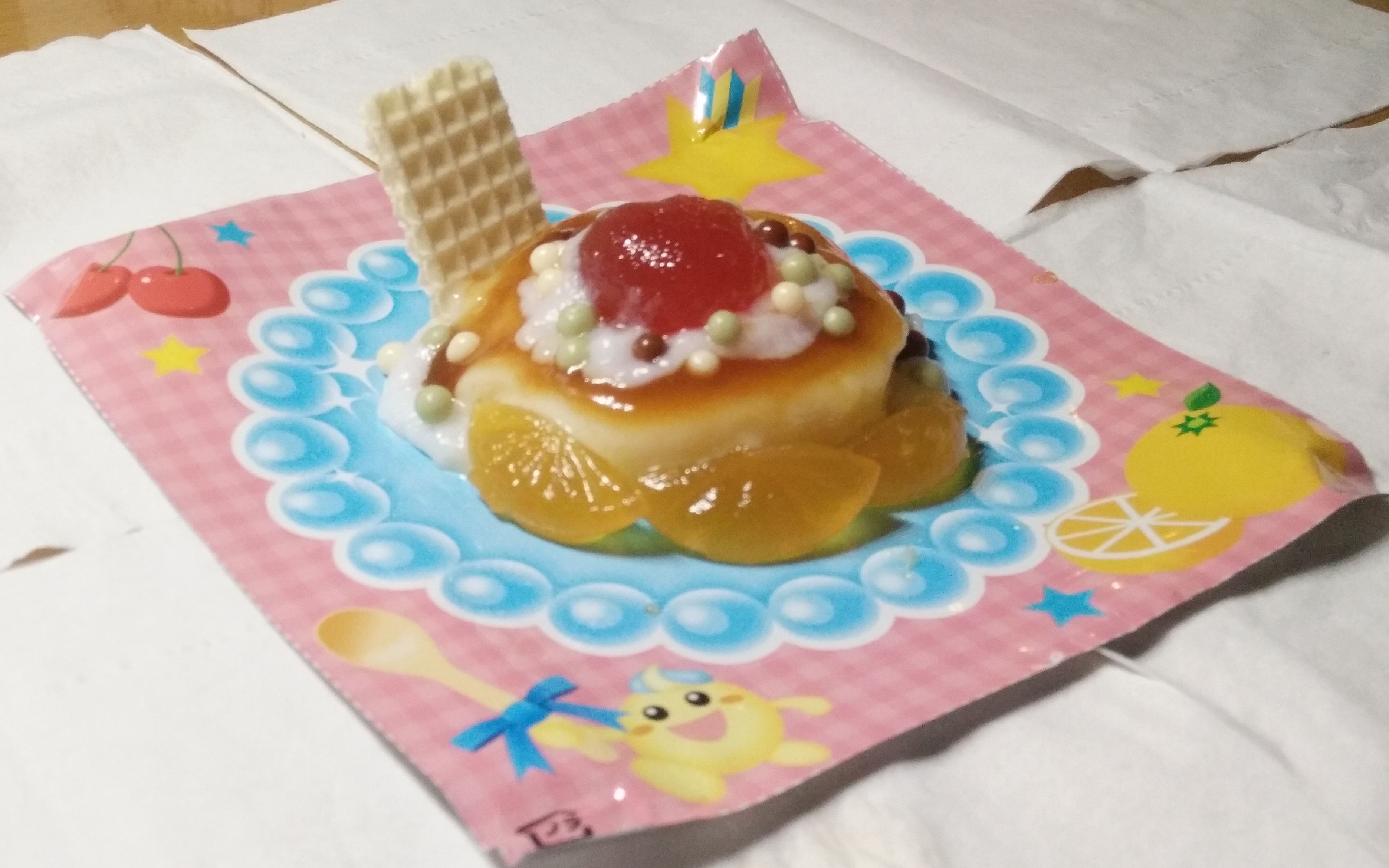 日本食玩可爱的蛋糕布丁你可见过如此粗暴的脱模