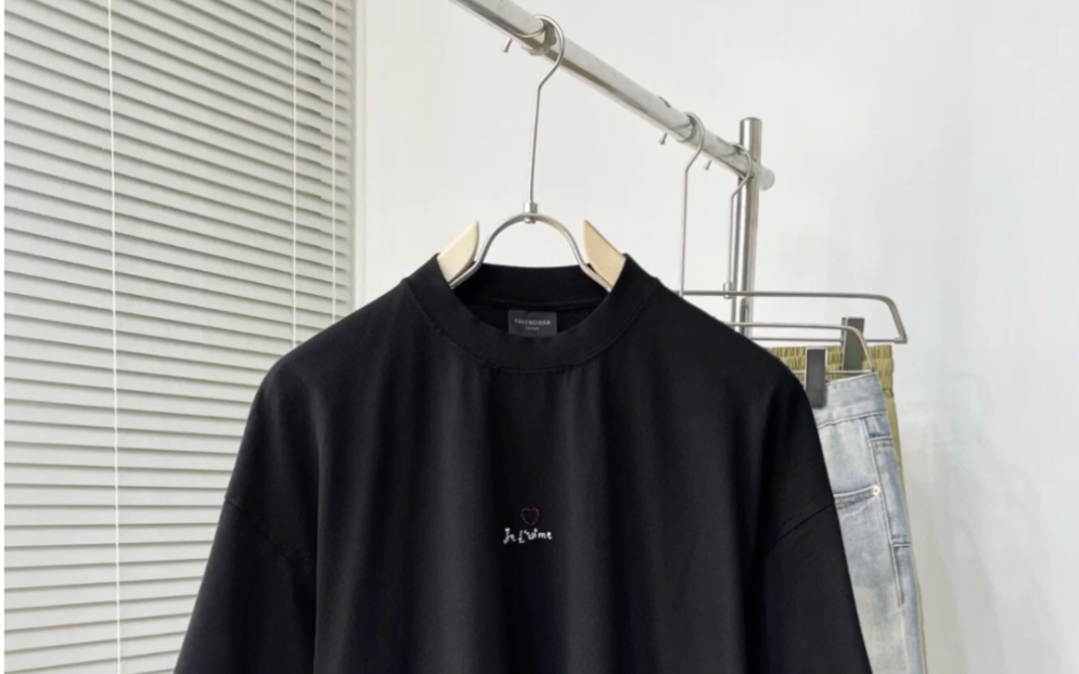 说一下高仿balenciaga巴黎世家2023ss je t  aime 大版型爱心短袖t恤