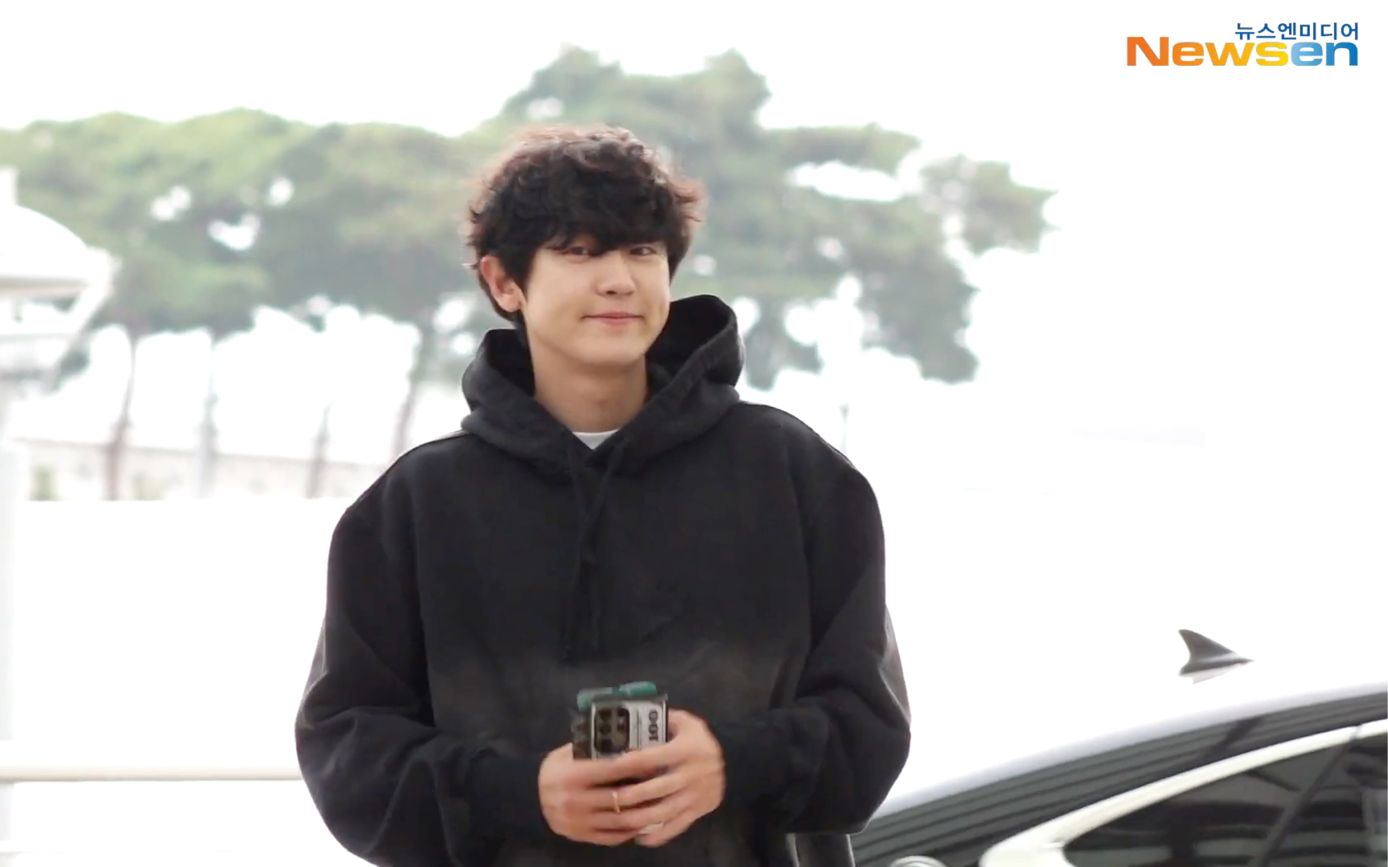 【朴灿烈】卷毛大狗狗梦回2018!仁川机场出发新闻频