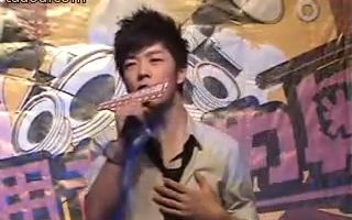 [图]【王栎鑫】用音乐为奥运加油歌友会演唱《DEAR U》 |20080528 辽宁本溪