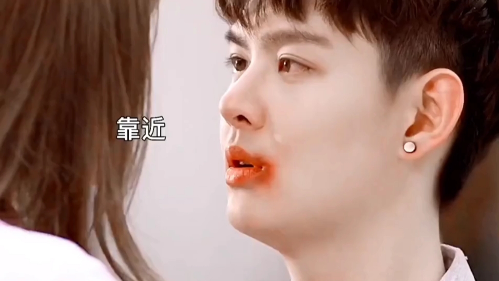 打架吧鬼神我主动时你在躲你在主动时我在躲你们两个憨憨泰剧