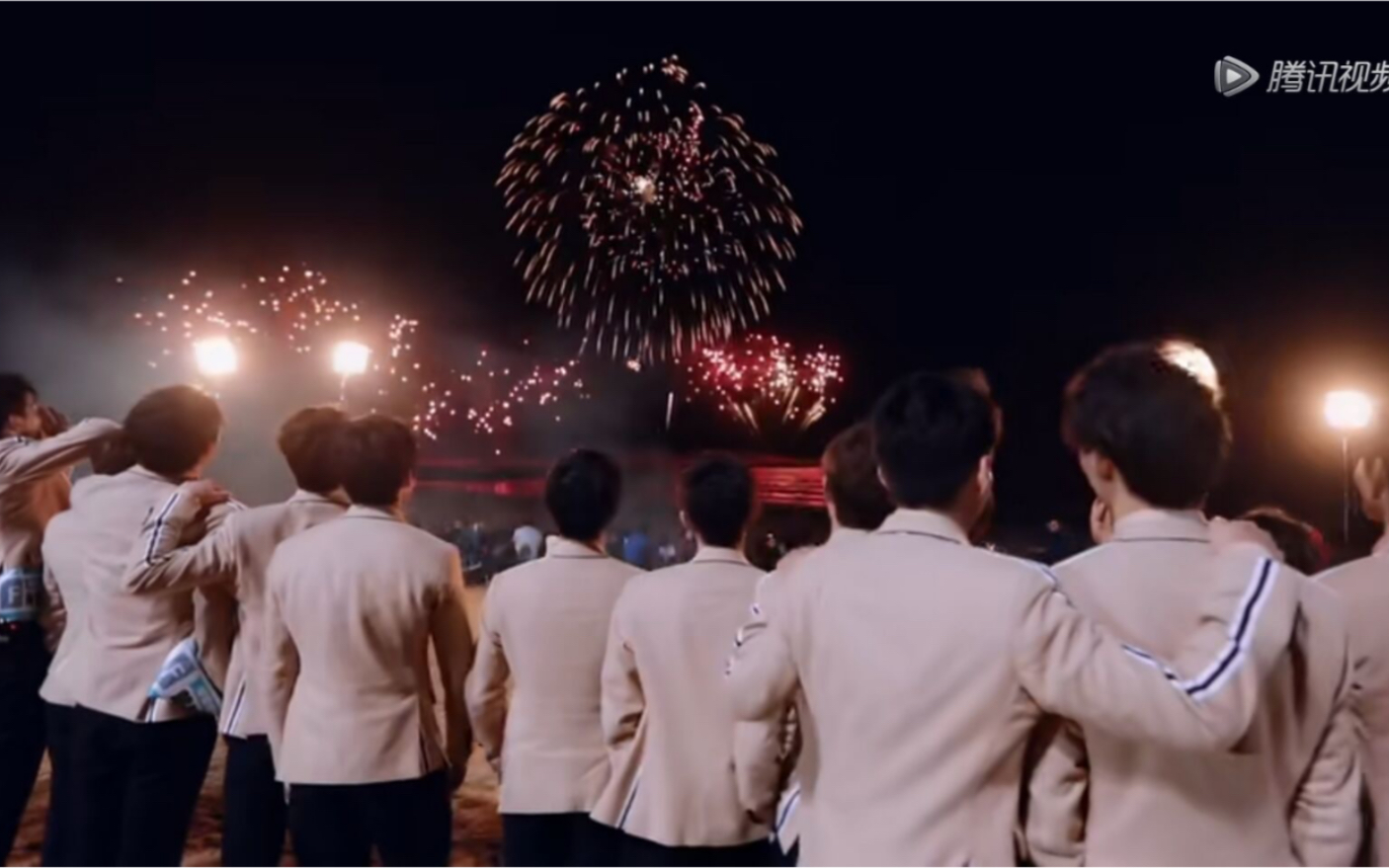 【创造营2019】加油吧少年们!让烟花和这个春天一起珍藏在心底!