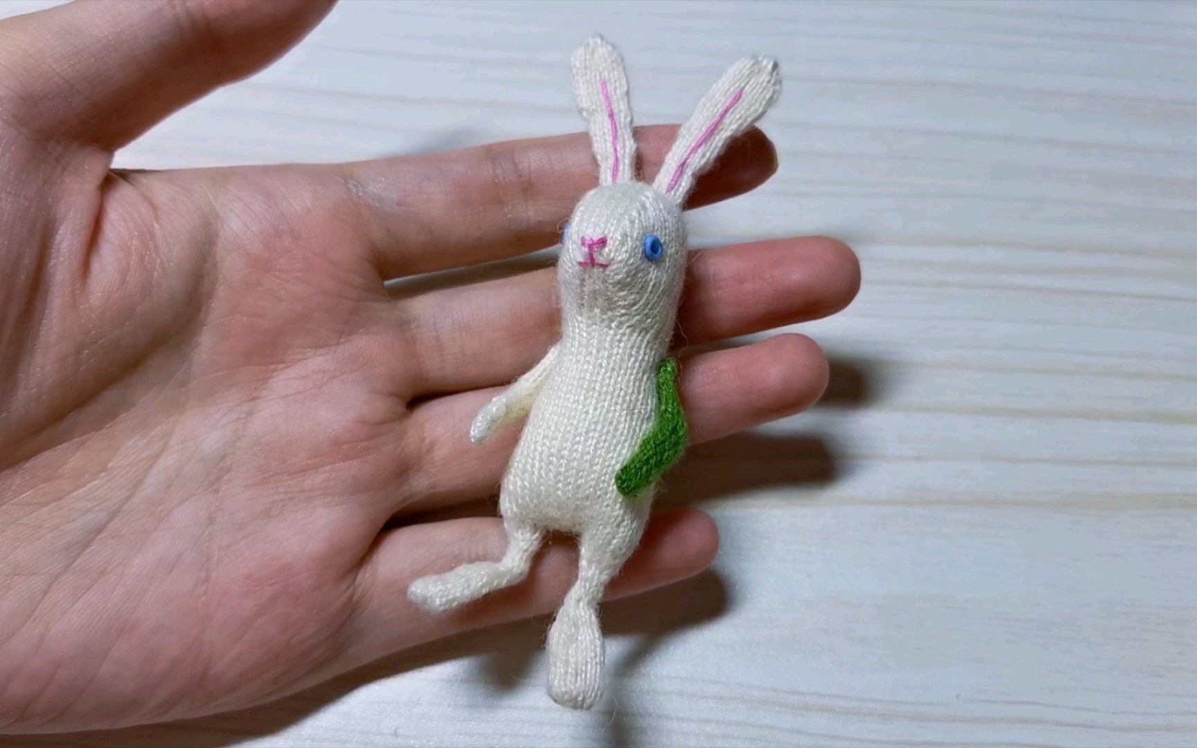 【棒针袖珍偶】机械臂赛博兔子 初稿