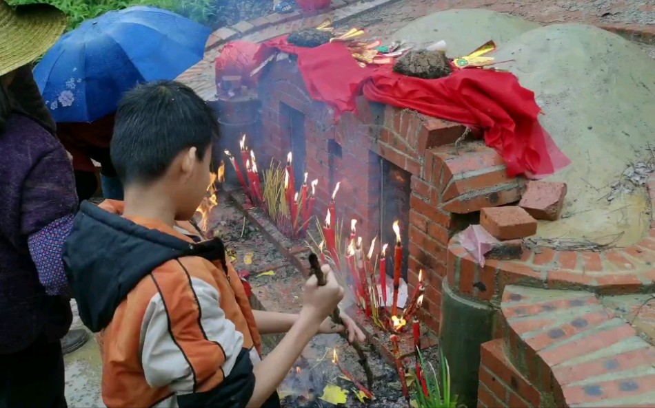 实拍广西拜山模式又是下雨天太难了