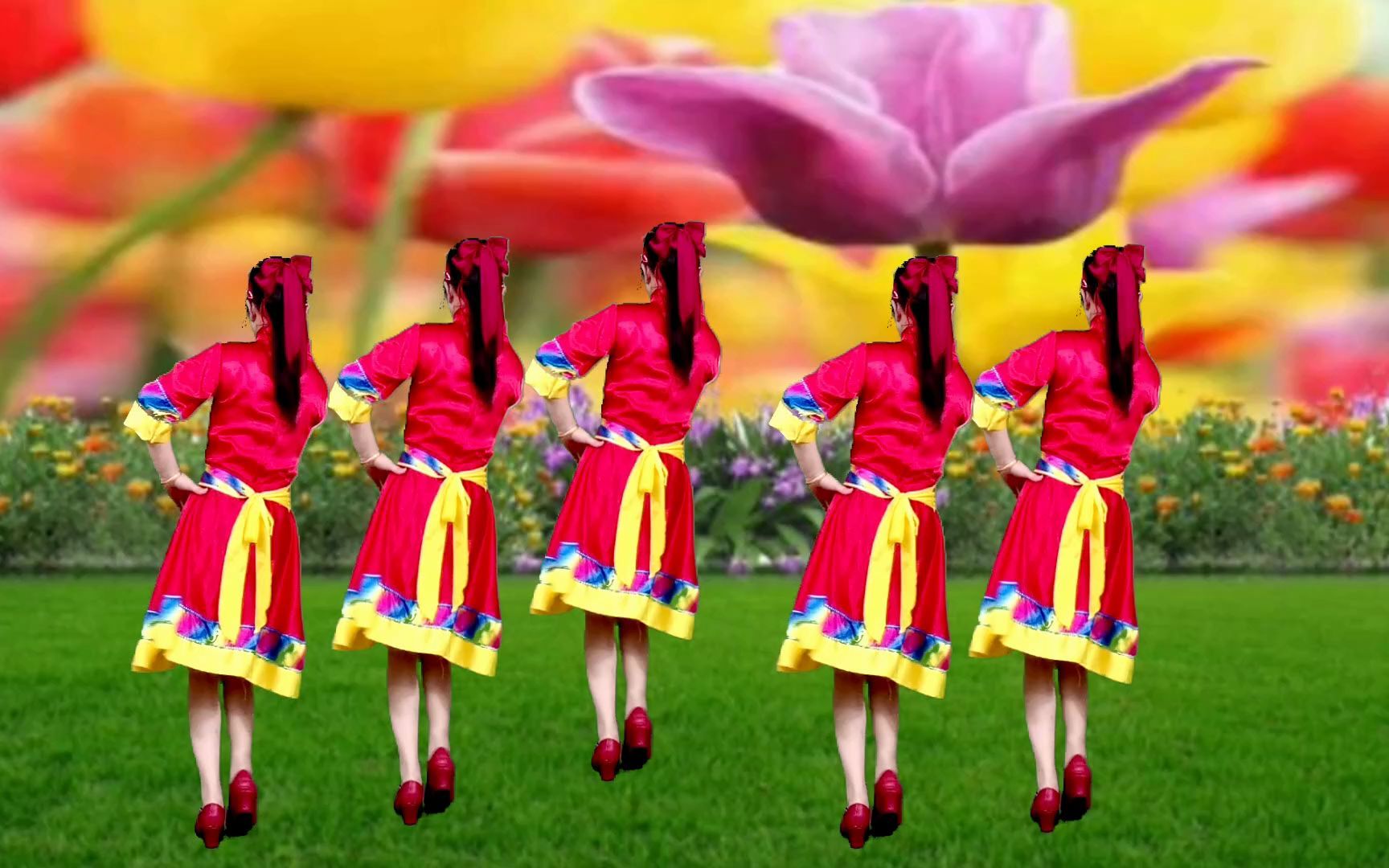 火爆流行广场舞《火火的红马鞍》歌声甜美,醉人心田,背面演绎_哔哩