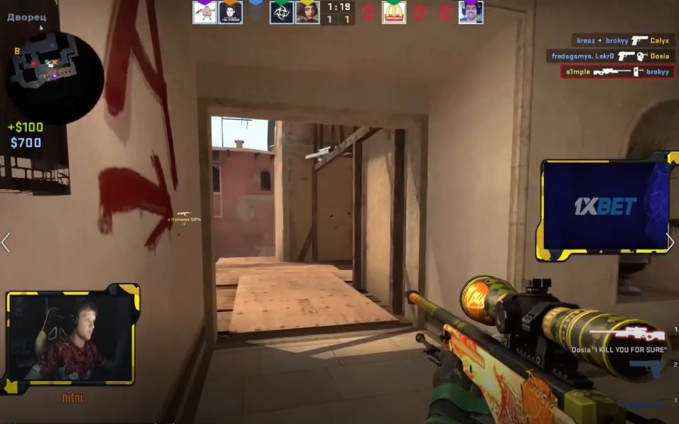 s1mple又出现反人类操作烟中盲狙震惊职业哥