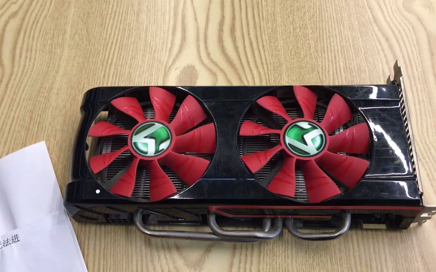 铭瑄7850显卡,开机花屏不能装驱动,重装显存成功点亮.