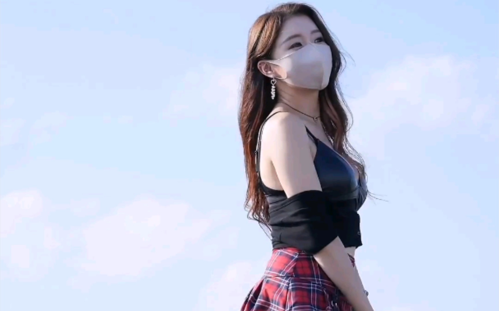 闵彩允 - min chaeyoon