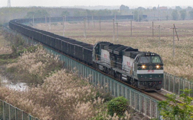 【铁路随拍】西局新段hxn50606 西局新段hxn50416双机牵引煤炭大列