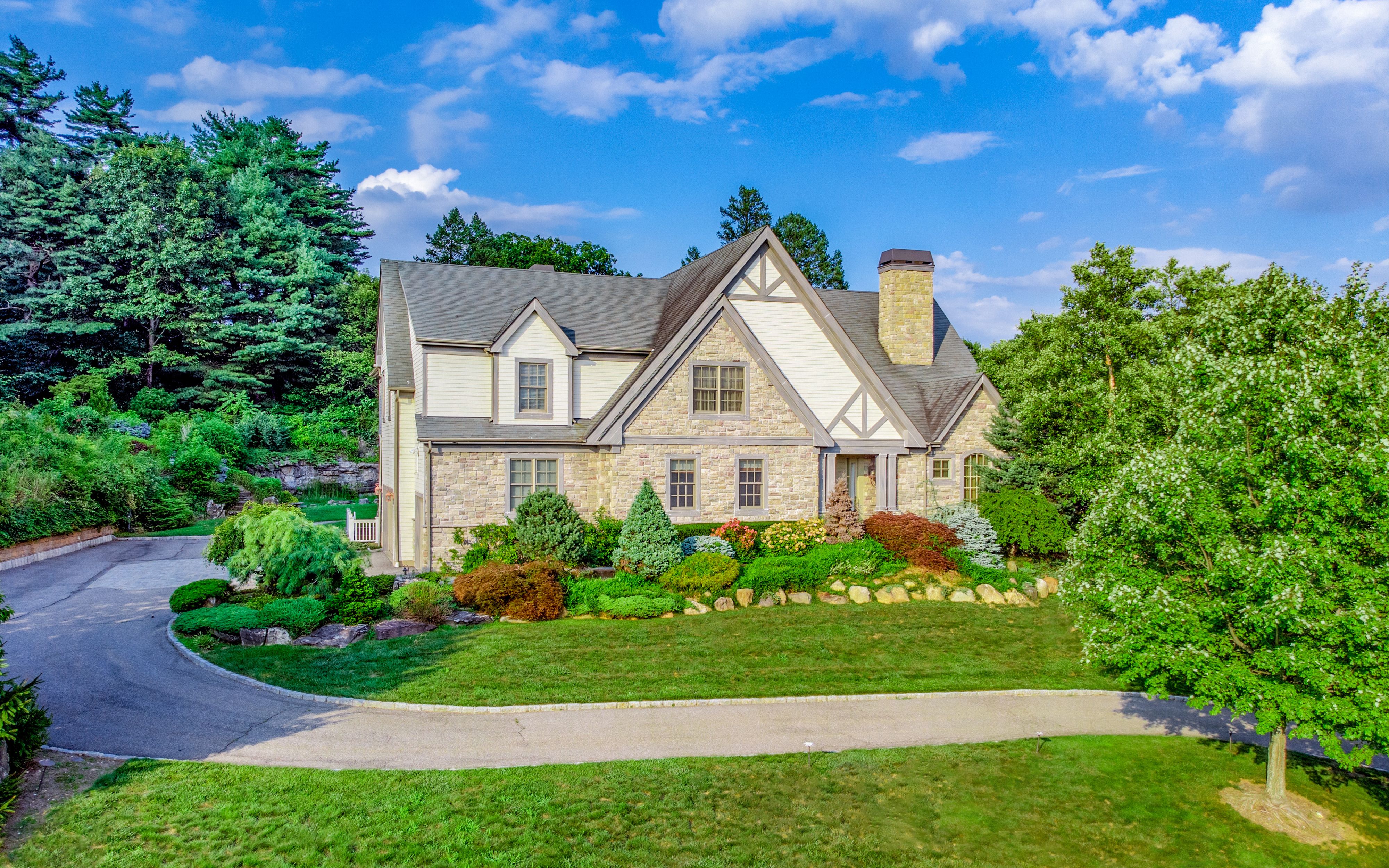 纽约长岛超好学区syosset门卫社区豪华别墅,刚降价售399万,社区配备