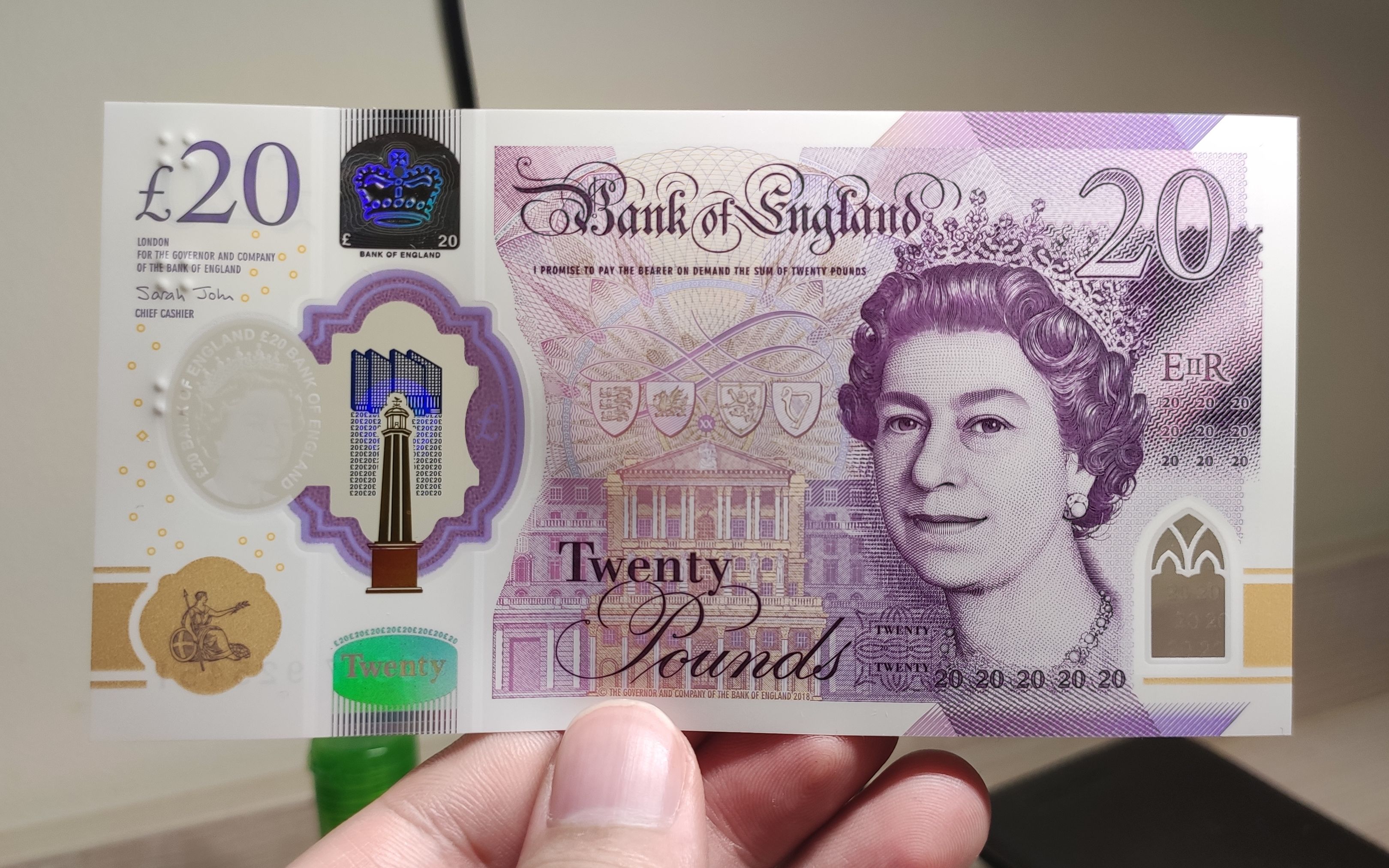 刚刚发行的英国20英镑新钞将英国伟大的画家印上钞票