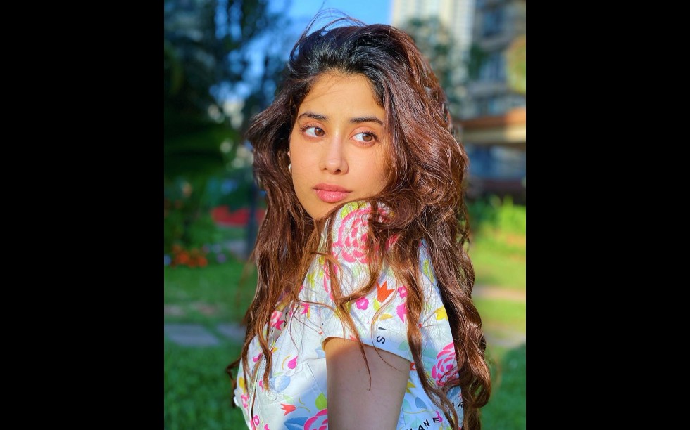 janhvi kapoor的肚皮舞练习