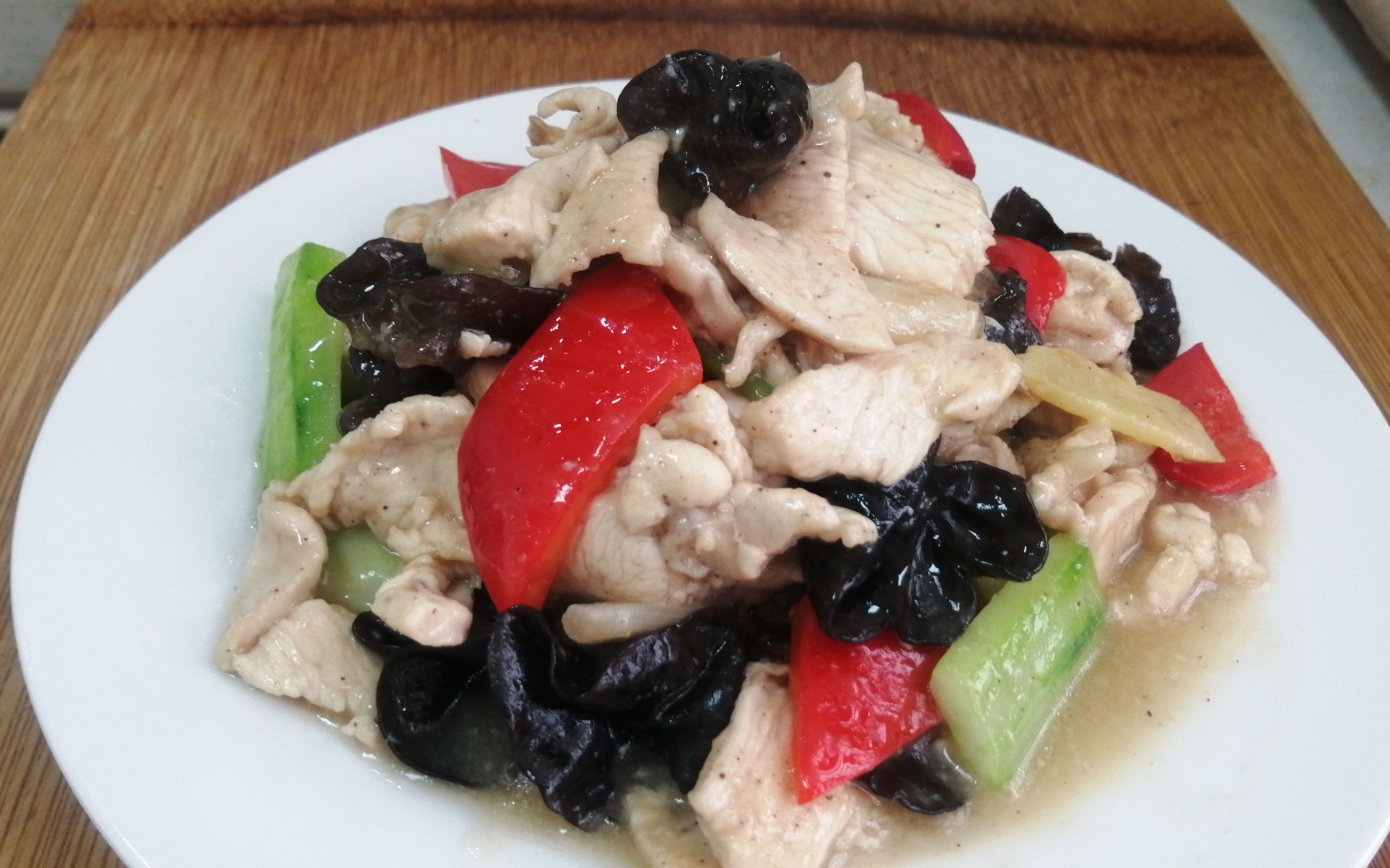 滑溜鸡片的家常做法,鸡片嫩滑又爽口,简单美味又美味