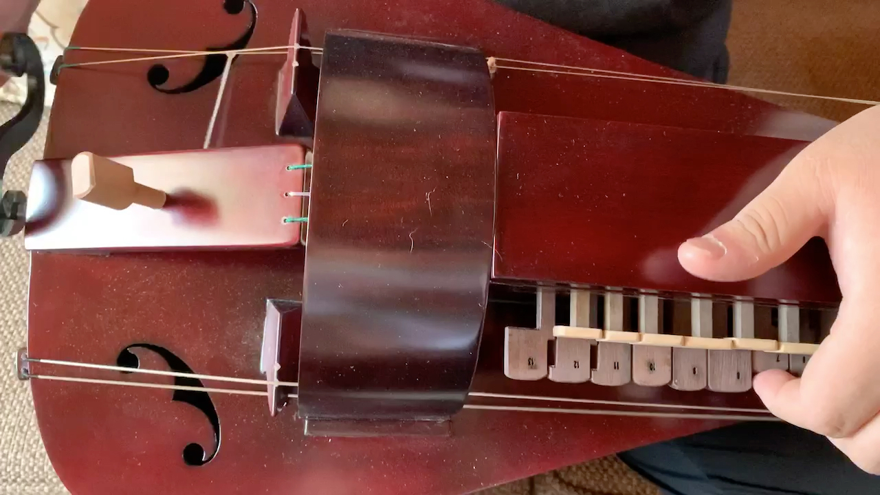 手摇风琴绞弦琴独奏试音