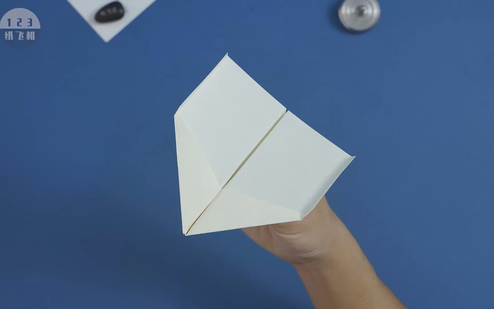 回旋纸飞机 B站